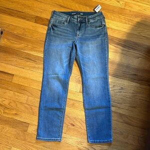 Women's slim/straight legged jeans (short)